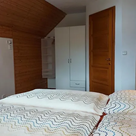 Apartment Pod Lesem